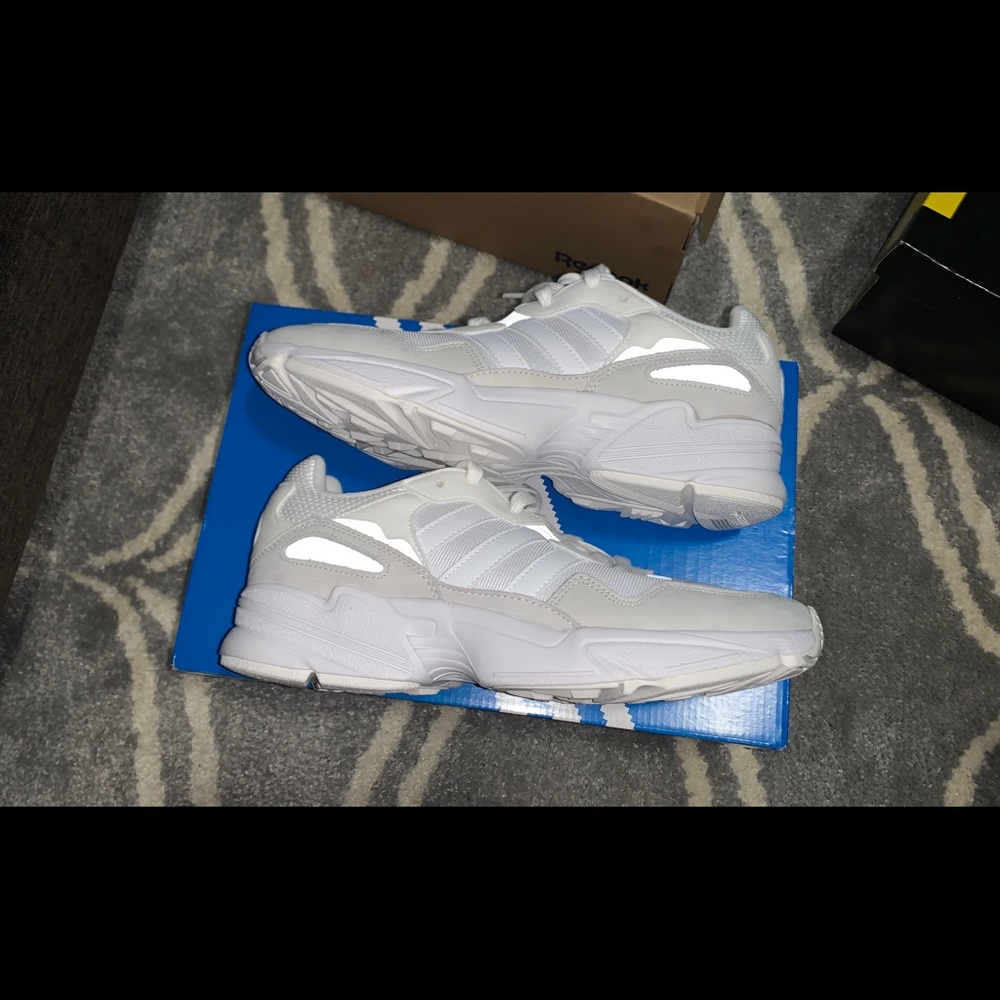 ADIDAS YUNG-96 CLOUD WHITE SIZE 9